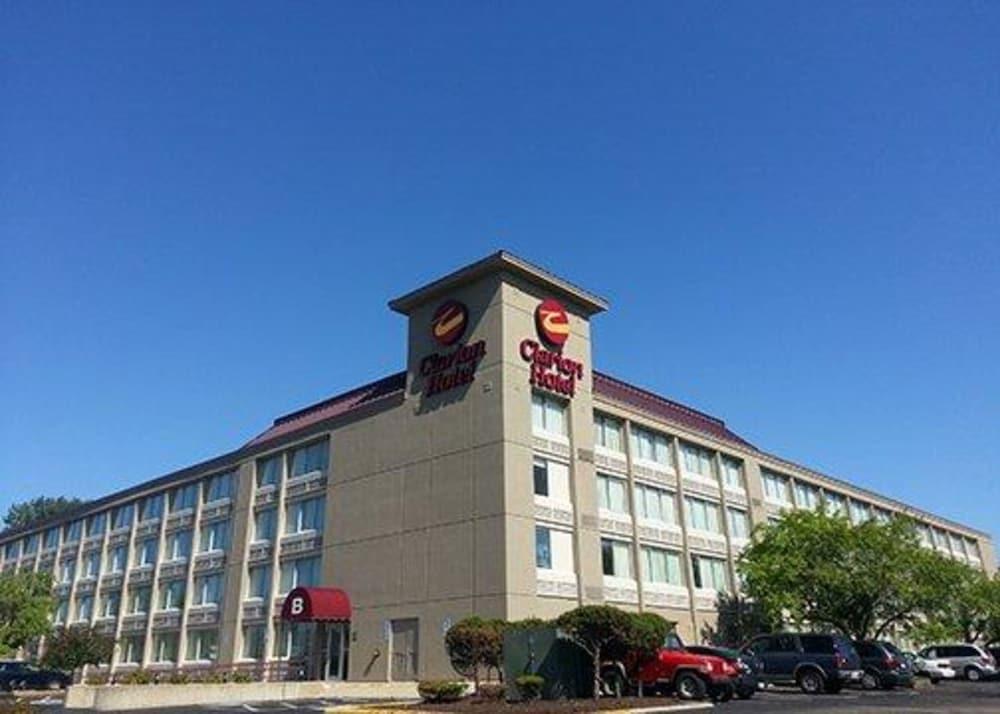 Clarion Hotel & Convention Center Joliet Exteriör bild