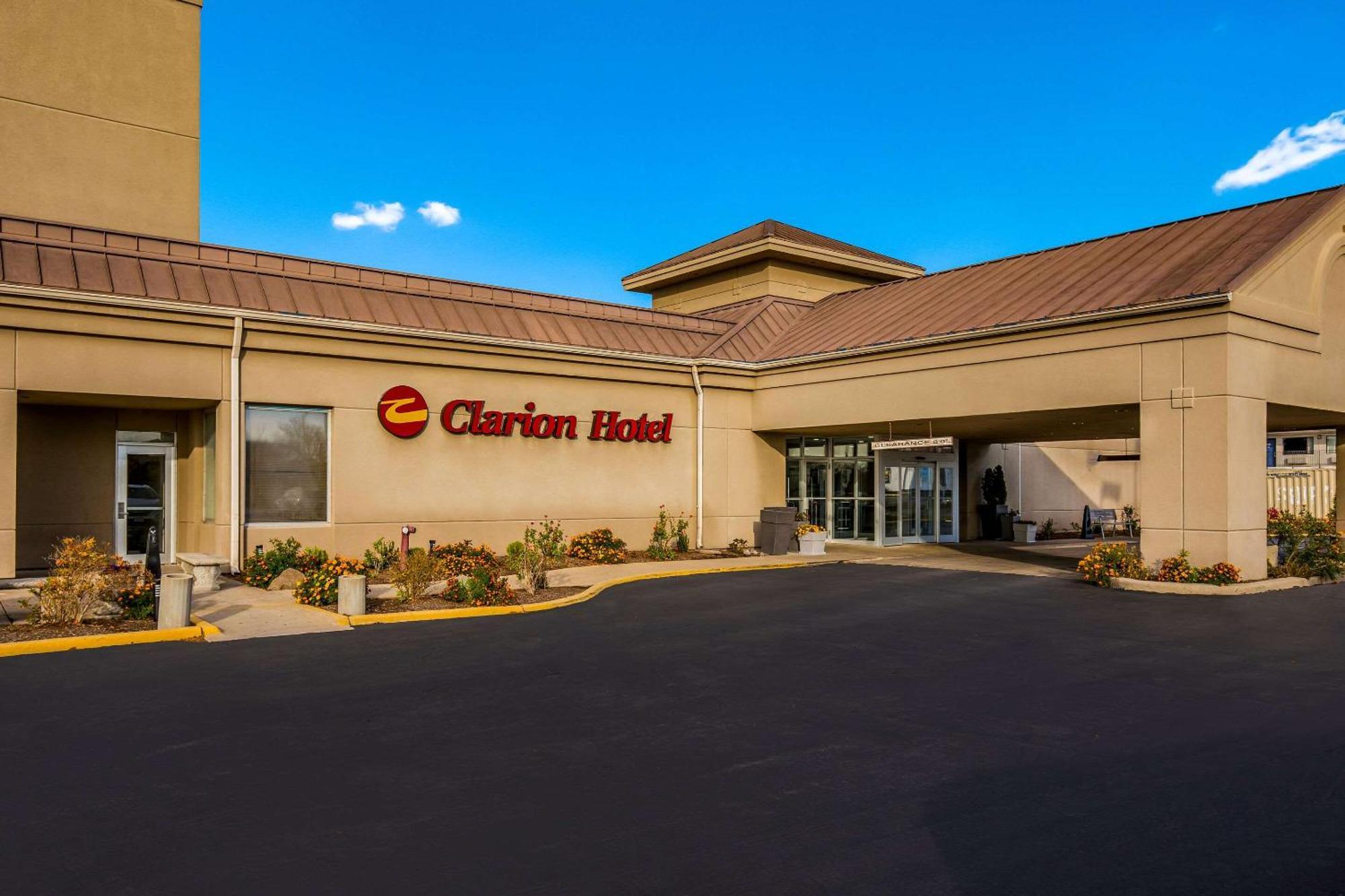 Clarion Hotel & Convention Center Joliet Exteriör bild